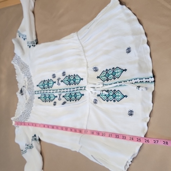 Neiman Marcus Size M White Crepe-y Blouse w/ Navy & Bright Turquoise Embroidery - Picture 9 of 14
